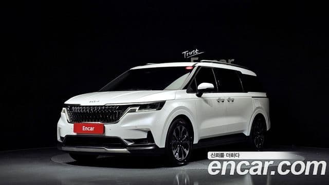 Kia Carnival 2022 — Фото 1/20