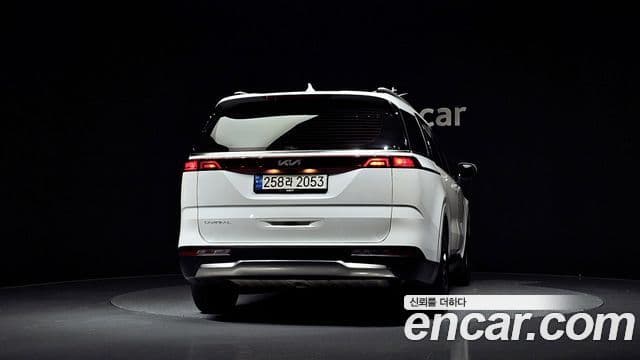 Kia Carnival 2022 — Фото 4/20