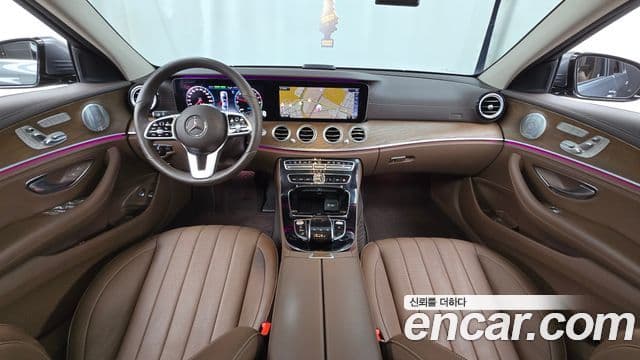 Mercedes-Benz E-Class 2019 — ფოტო 7/20