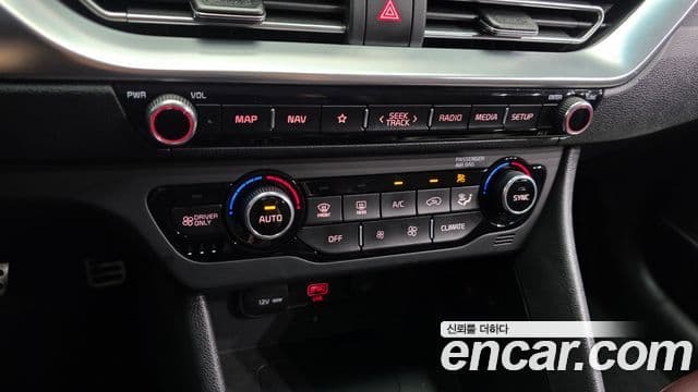 Kia Niro 2019 — Фото 16/20
