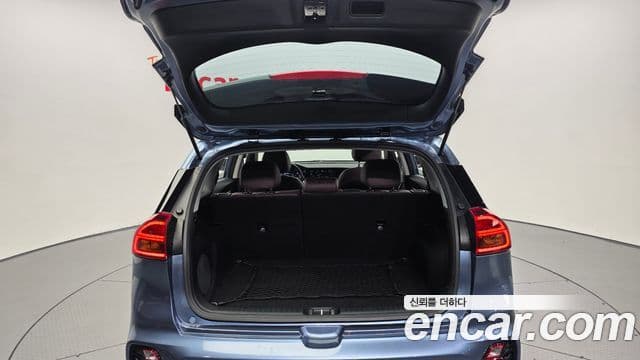 Kia Niro 2019 — Фото 20/20