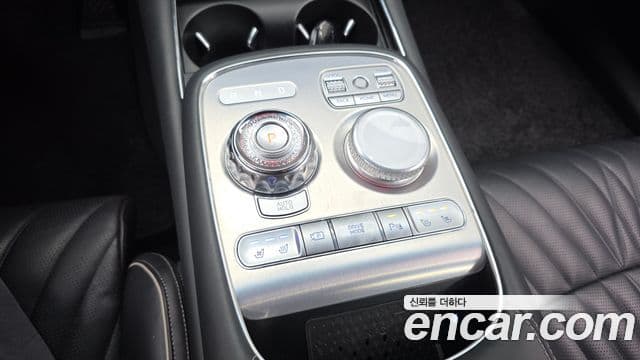 Genesis G90 2022 — Şəkil 9/20