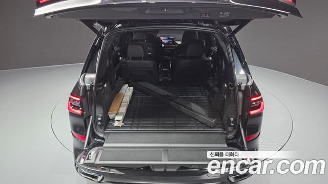 BMW X7 2024 — Photo 32/37