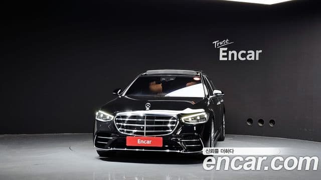 Mercedes-Benz S-Class 2022 — Photo 10/20