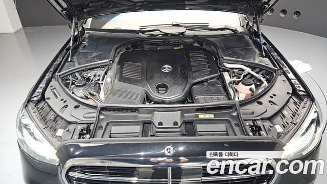 Mercedes-Benz S-Class 2022 — Photo 18/20