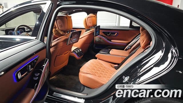 Mercedes-Benz S-Class 2022 — Photo 8/20