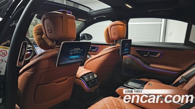 Mercedes-Benz S-Class 2022 — Photo 7/20