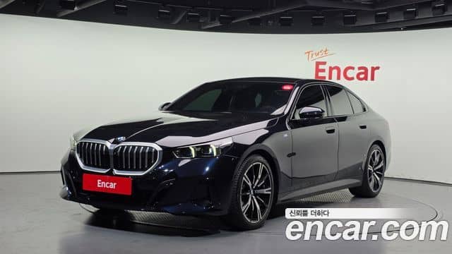 BMW 5 Series, 2024