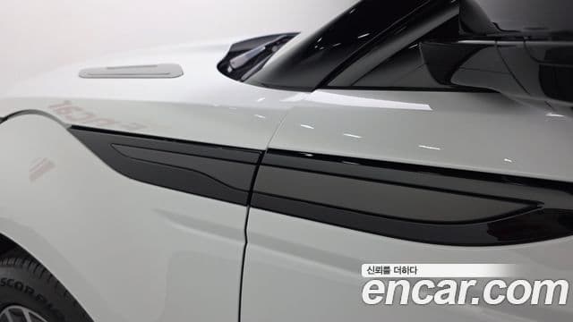 Land Rover Range Rover Evoque 2026 — фото 20 из 20