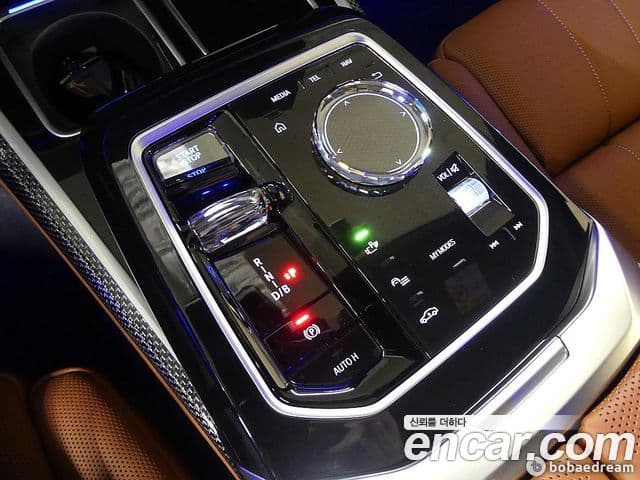 BMW i7 2024 — ფოტო 4/20