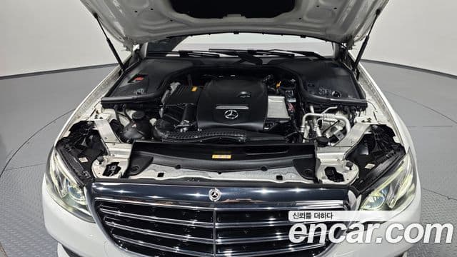Mercedes-Benz E-Class 2018 — Фото 6/20