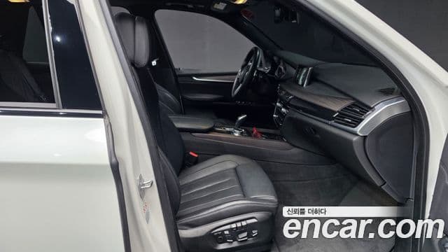 BMW X5 2018 — Şəkil 10/20