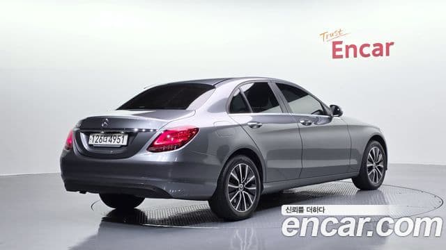 Mercedes-Benz C-Class 2019 — Şəkil 7/31