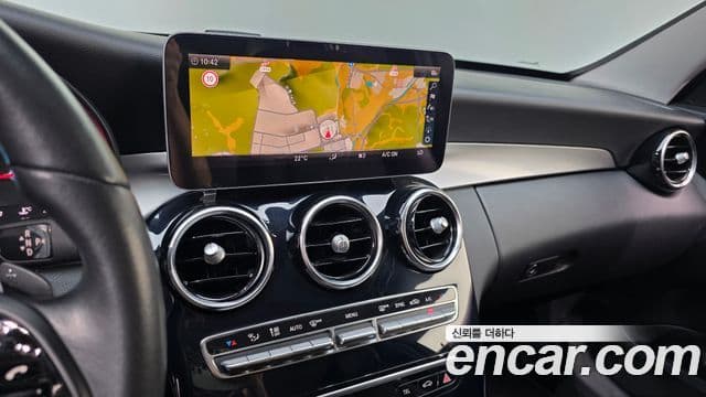 Mercedes-Benz C-Class 2019 — Şəkil 16/31