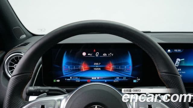 Mercedes-Benz GLB-Class 2025 — ფოტო 7/12