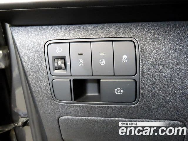 Hyundai Staria 2023 — ფოტო 14/19
