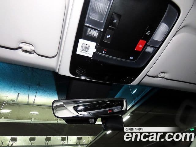 Hyundai Staria 2023 — ფოტო 16/19