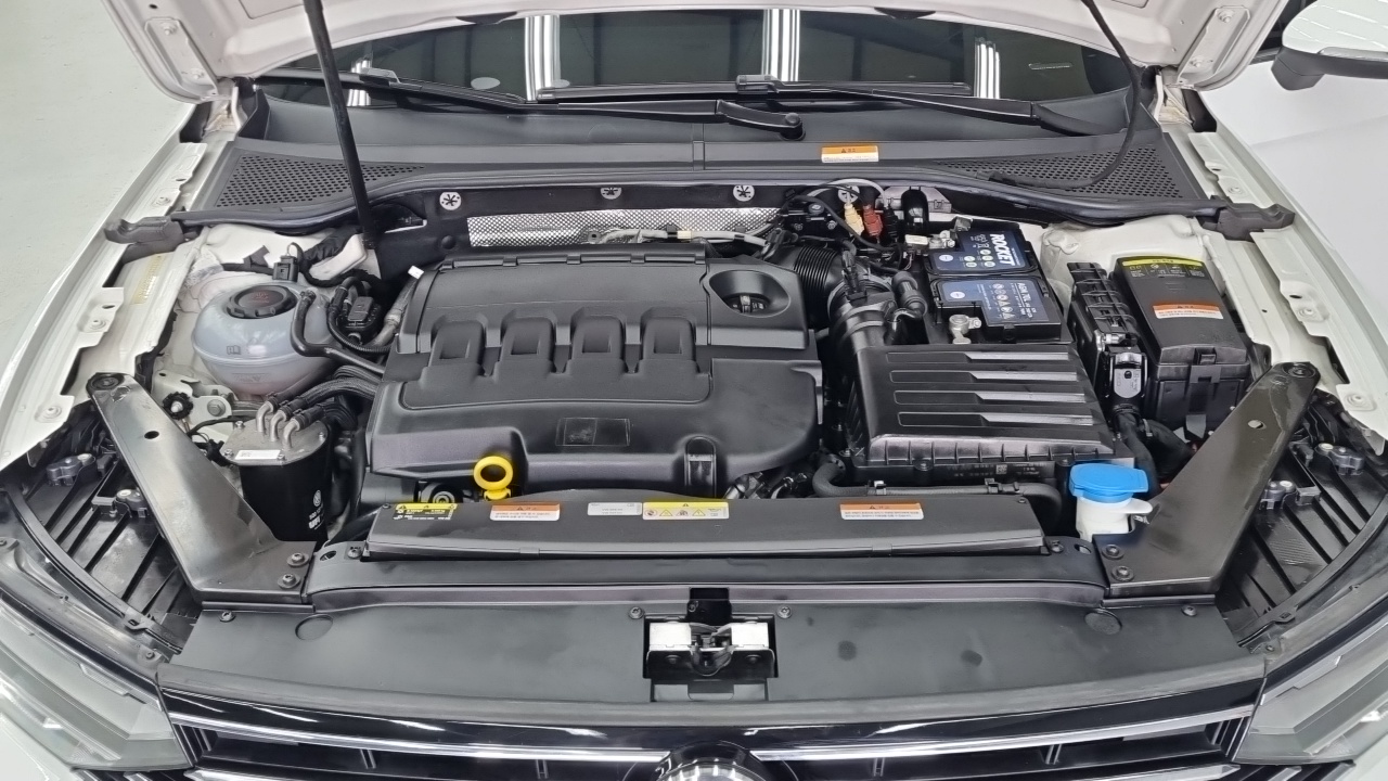 Volkswagen Passat GT 2021 — Şəkil 6/18