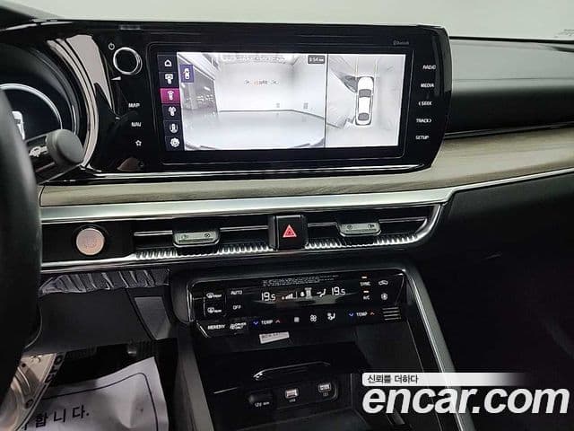 Kia K5 2023 — Şəkil 8/20
