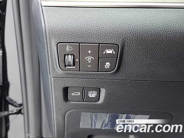 Kia K5 2023 — Şəkil 19/20