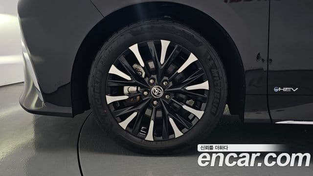 Toyota Alphard 2023 — Şəkil 5/20
