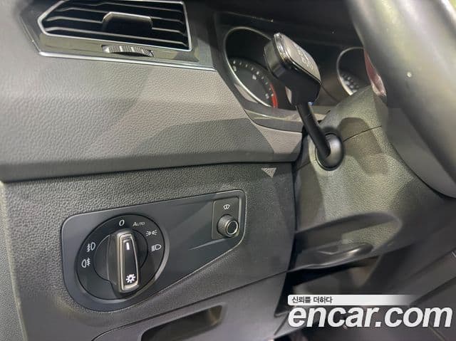Volkswagen Tiguan 2020 — Şəkil 14/20