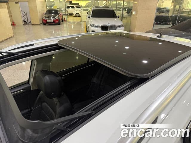 Volkswagen Tiguan 2020 — Şəkil 16/20
