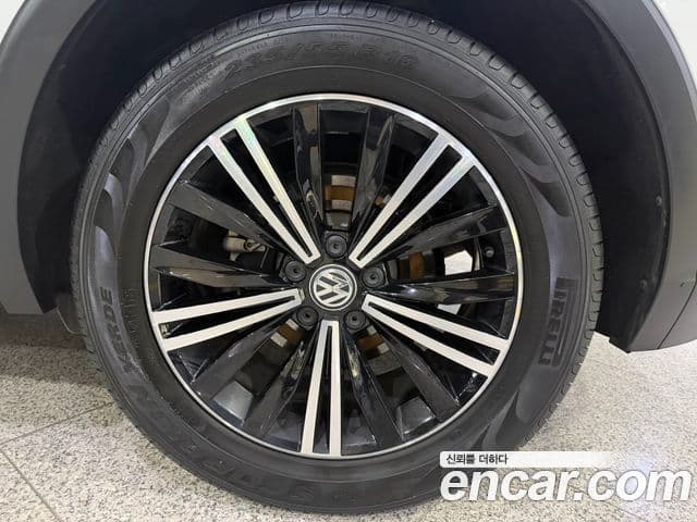 Volkswagen Tiguan 2020 — Şəkil 20/20