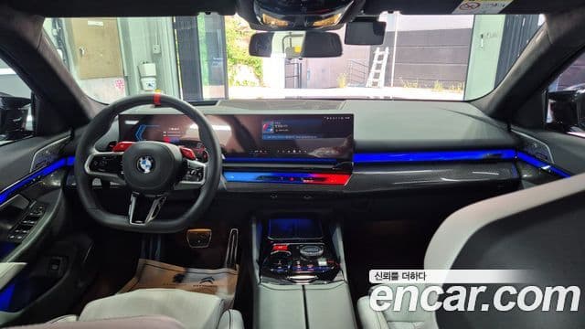 BMW M5 2025 — ფოტო 10/17