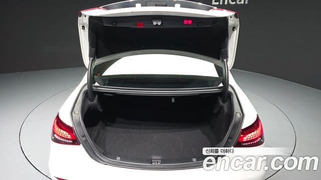 Mercedes-Benz E-Class 2020 — фото 20 из 20