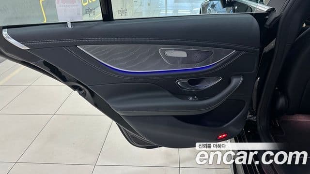 Mercedes-Benz AMG GT 2025 — Photo 7/20