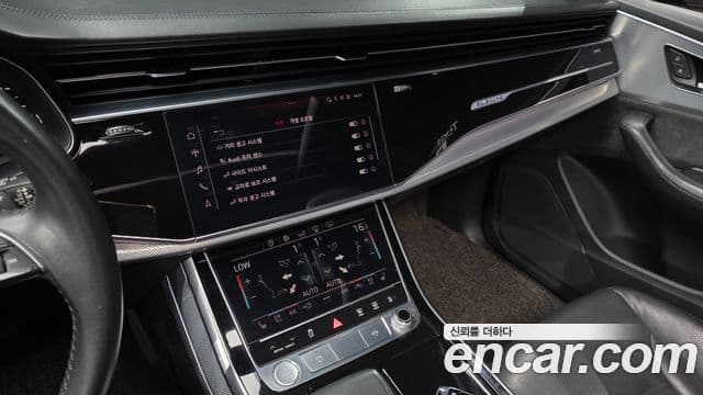 Audi Q8 2020 — ფოტო 4/20