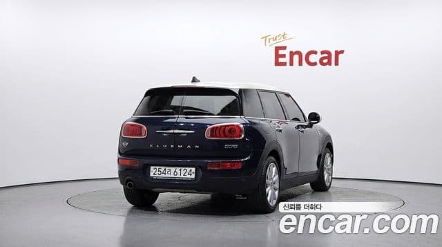 Mini Cooper Clubman 2019 — Фото 4/20
