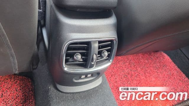 Mini Cooper Clubman 2019 — Фото 18/20