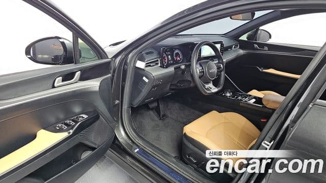 Kia K5 2023 — ფოტო 11/20