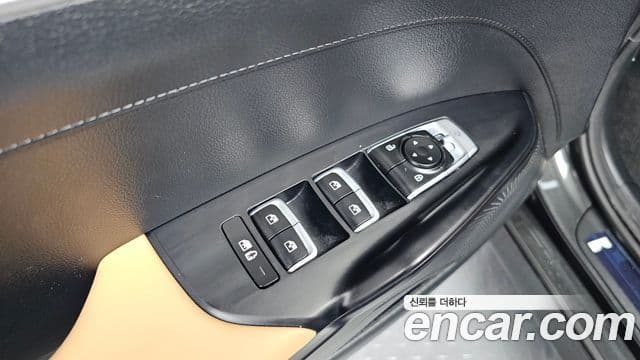Kia K5 2023 — ფოტო 18/20