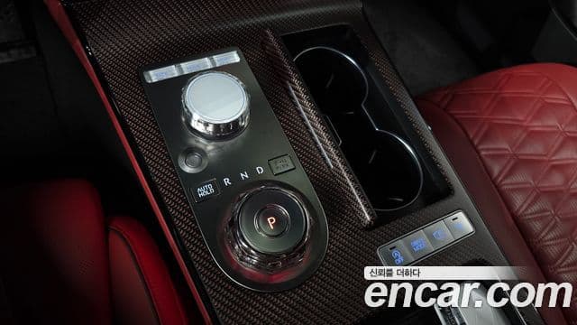 Genesis Electrified G80 2024 — Şəkil 8/20