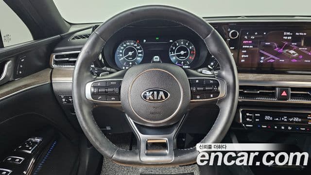 Kia K5 2021 — ფოტო 13/20