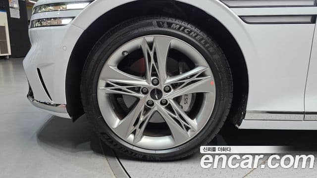 Genesis G90 2025 — фото 5 из 20