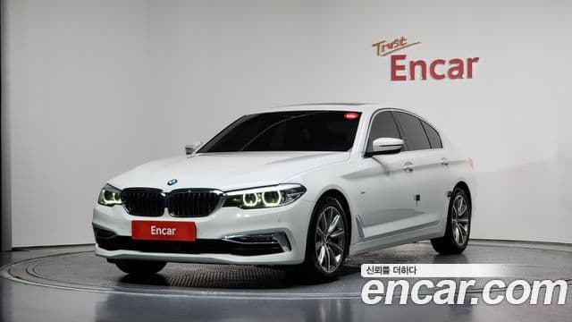 BMW 5 Series 2018 — ფოტო 1/20