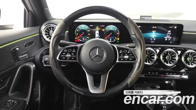 Mercedes-Benz A-Class 2021 — Şəkil 14/20