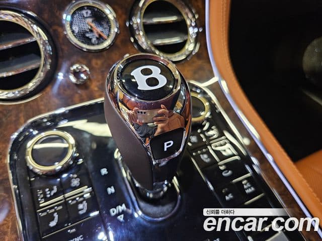 Bentley Continental GT 2023 — Şəkil 9/20