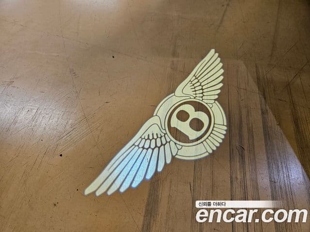 Bentley Continental GT 2023 — Şəkil 17/20