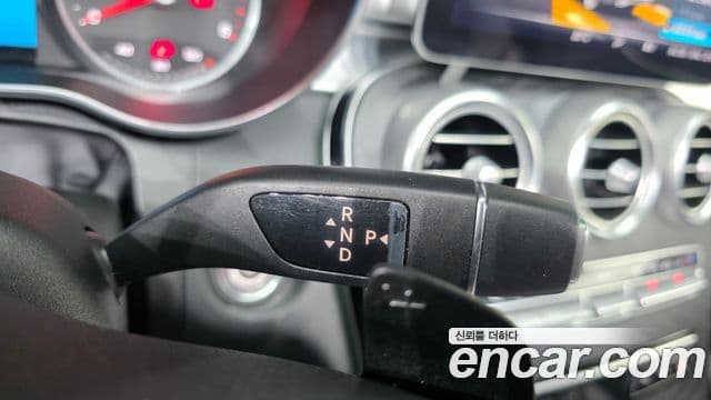Mercedes-Benz C-Class 2019 — Şəkil 7/20