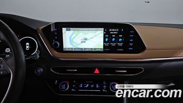 Hyundai Sonata 2022 — ფოტო 12/20