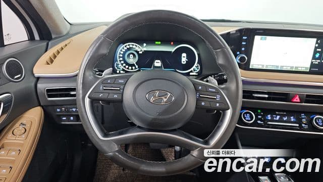 Hyundai Sonata 2022 — ფოტო 13/20