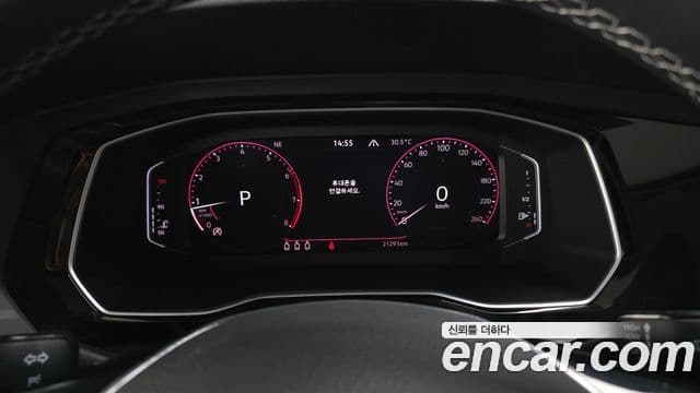 Volkswagen Jetta 2021 — ფოტო 8/20