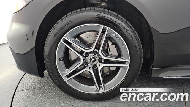 Mercedes-Benz S-Class 2022 — Photo 26/36