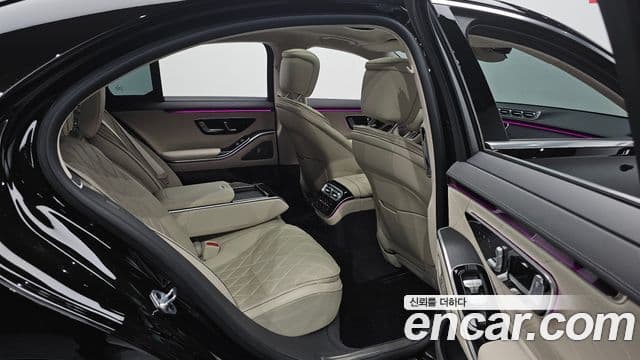 Mercedes-Benz S-Class 2022 — Photo 28/36