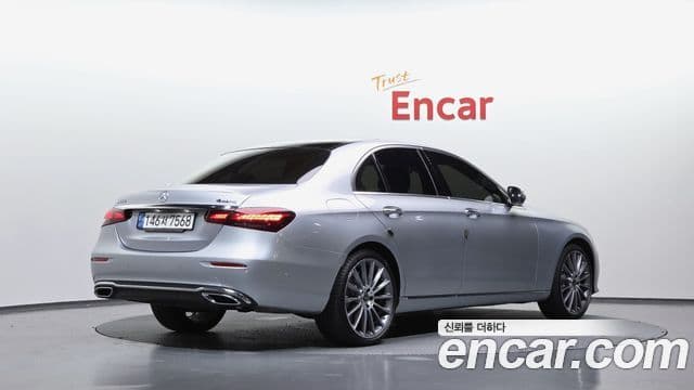 Mercedes-Benz E-Class 2023 — Şəkil 2/20